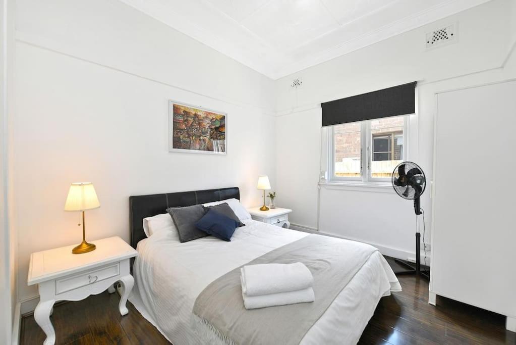 Elegant Family Retreat Near Beaches & Cbd Apartment