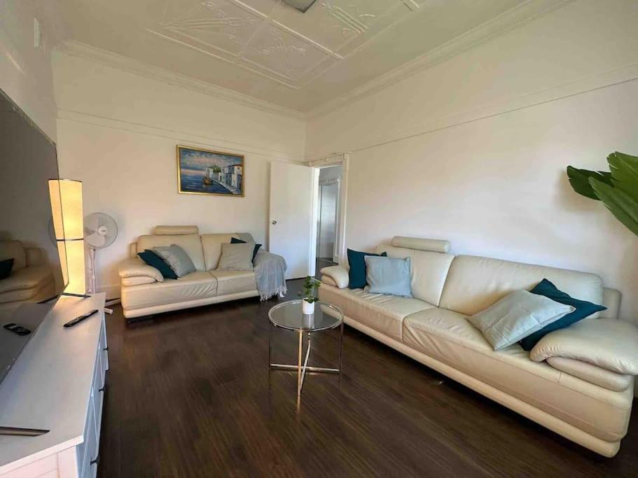 Elegant Family Retreat Near Beaches & Cbd *